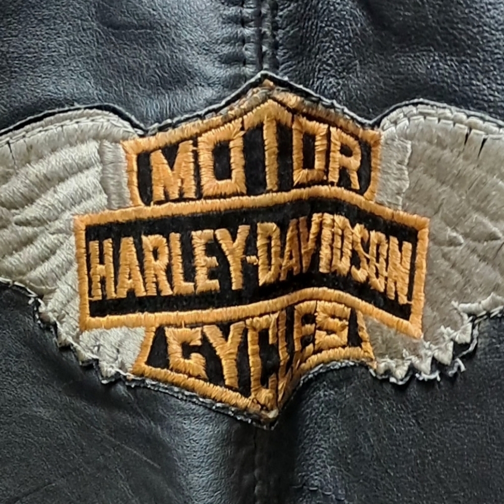Vintage Leather Riding Vest - Picture 4 of 6